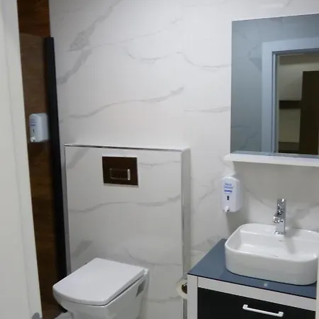 Konyaaltı Otel *